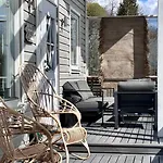 Villa Krystle - Riverside Retreat