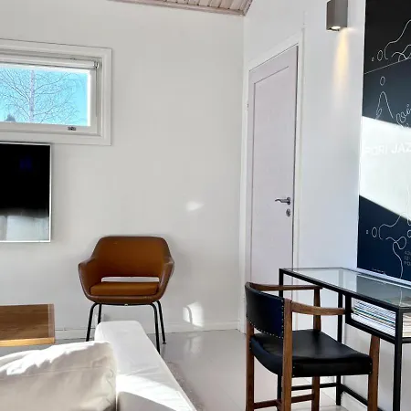 Krystle - Riverside Retreat * Pori