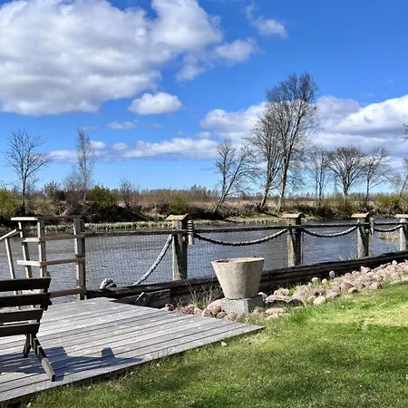 Villa Krystle - Riverside Retreat